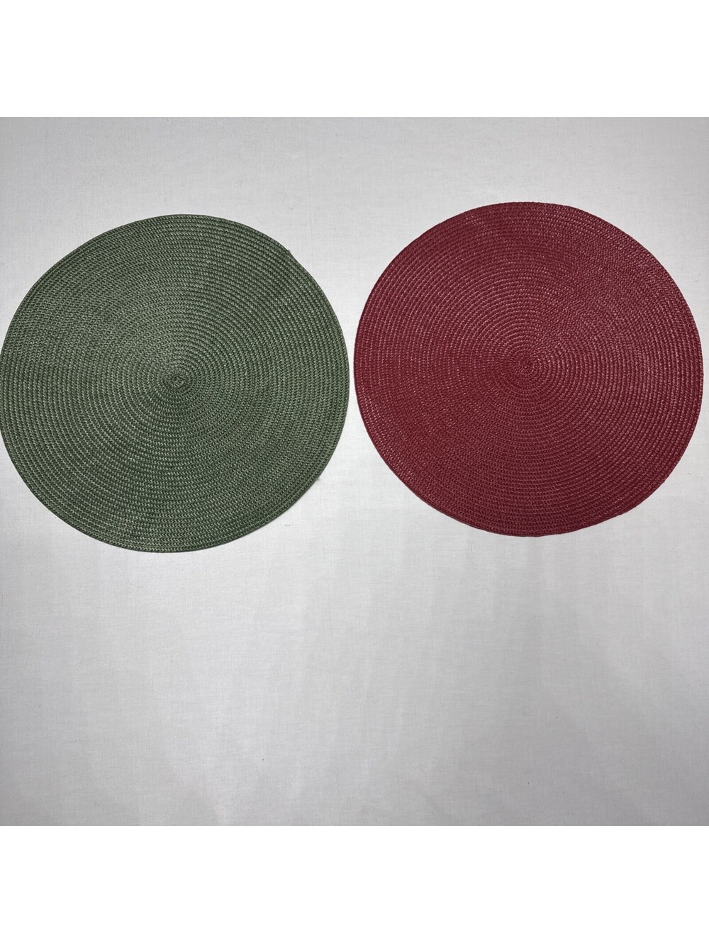 Set 2- Round Green And Red Woven Pattern Reversible